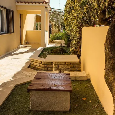 Apartment Carpe Diem Trogir Exterior photo