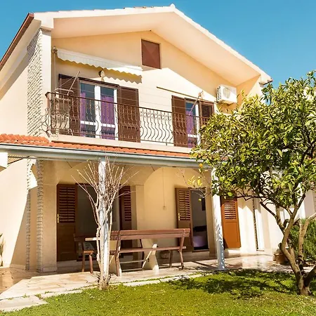 Apartment Carpe Diem Trogir Exterior photo