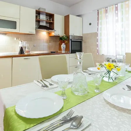 Apartment Carpe Diem Trogir Exterior photo
