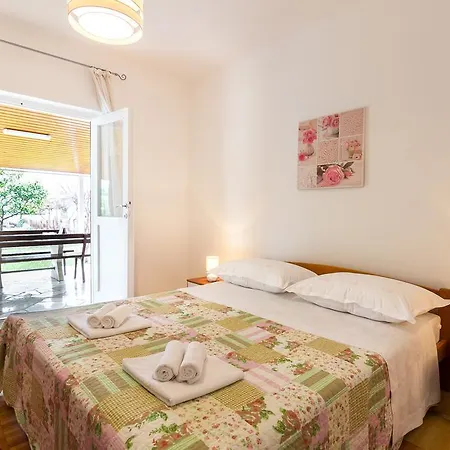 Apartment Carpe Diem Trogir Exterior photo